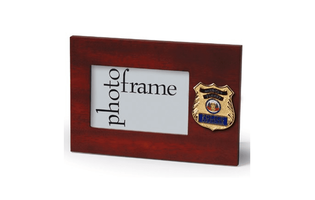 US Police Officer Medallion Desktop Landscape Picture Frame - 4 x 6 Inch